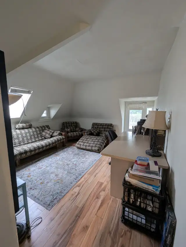 1 bedroom in exclusive S.E. Oakville - Photo 8