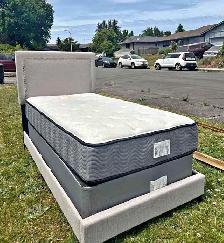 Double Bed Frame Stylish Look Solid Quality - Photo 2