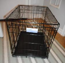 Dog Crate size L24'X W17'X H19' inches excellent condition