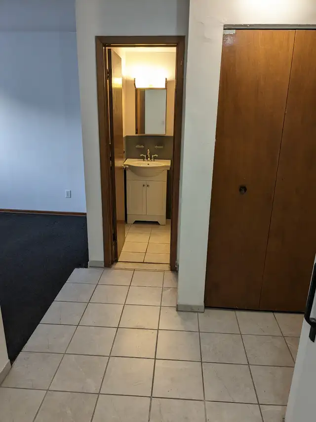 Downtown. One Bedroom Apt. All incl. utils. $1,125 - Photo 3