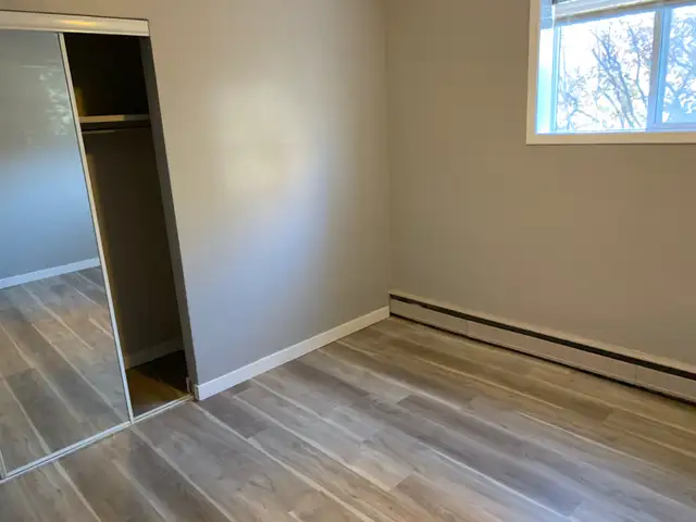 One B/R newly renovated unit in Beltline (downtown) - Photo 3