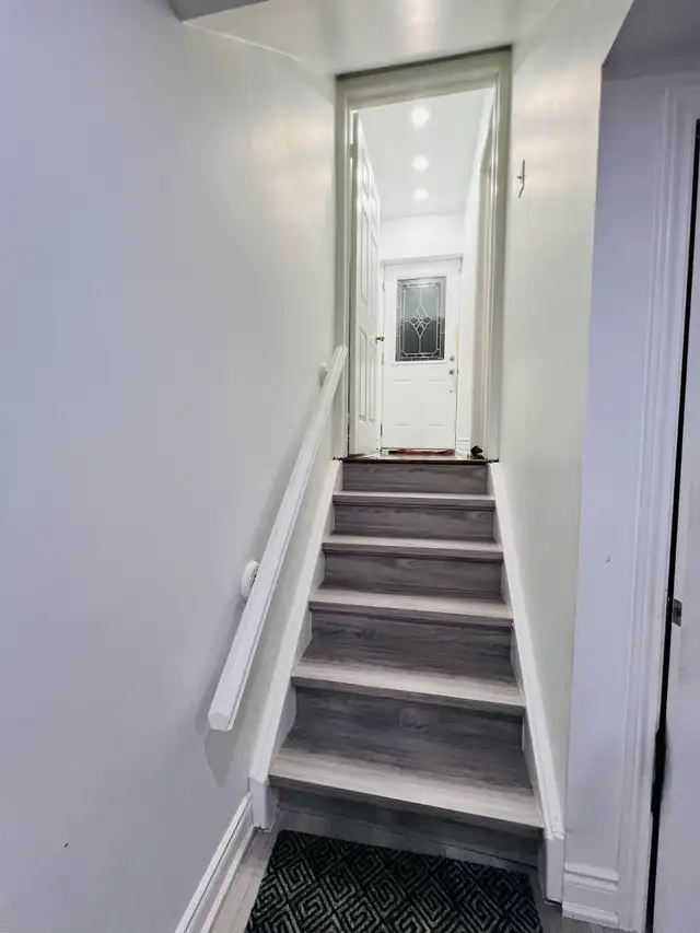 Newly Renovated 2 Bedroom Basement Apartment for Rent - Photo 10