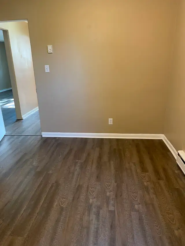 Queen's Students – 3 Bedroom Apt – Available September 1 - Photo 8