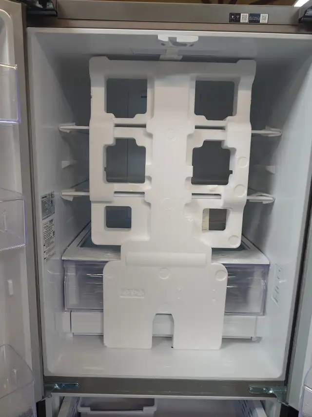 Samsung '30' Stainless Steel French Door Fridge on Sale‼️ - Photo 6