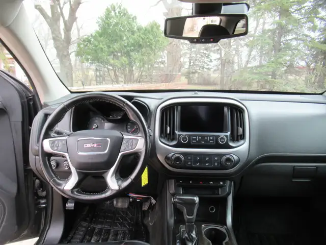 2017 GMC Canyon SLE Crew Cab 4WD - Photo 17