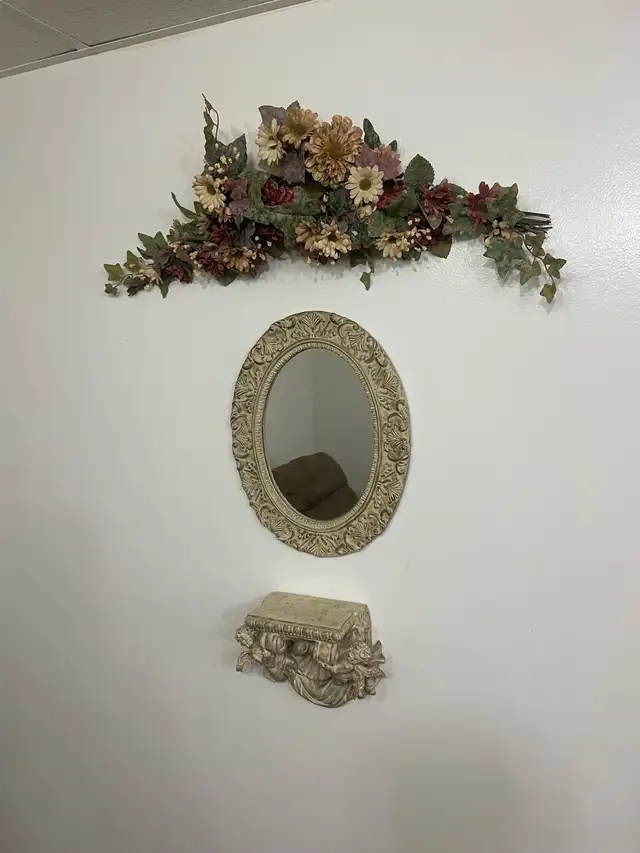flower mirror arrangement - Photo 5