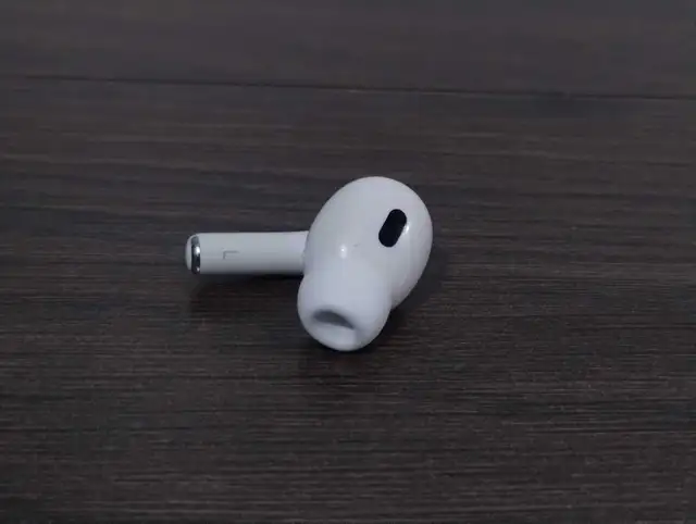 Apple AirPods Pro Generation 2 LEFT (A3048) Earbud ONLY