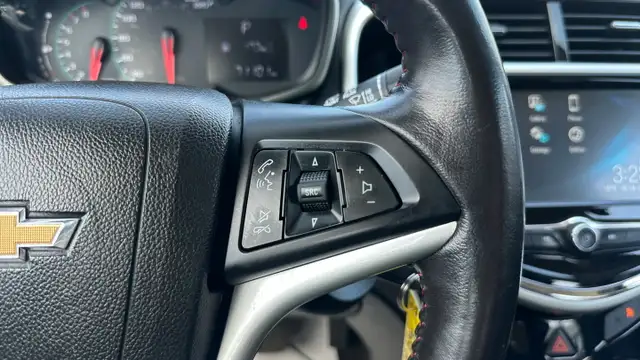 2017 Chevrolet Sonic LT - Photo 15