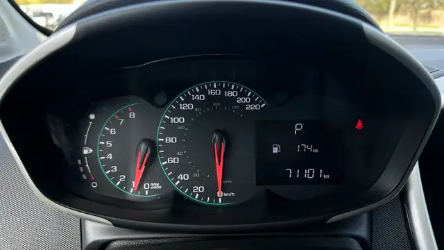 2017 Chevrolet Sonic LT - Photo 16