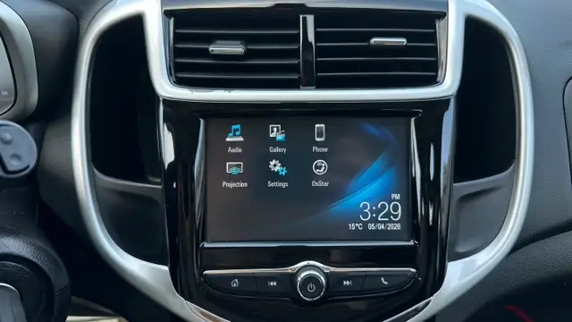 2017 Chevrolet Sonic LT - Photo 17
