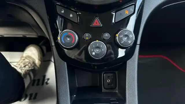 2017 Chevrolet Sonic LT - Photo 19