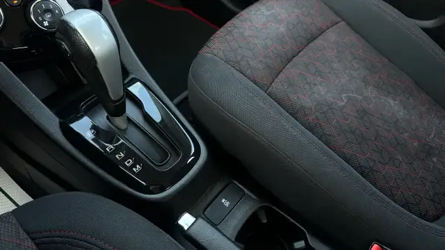 2017 Chevrolet Sonic LT - Photo 20