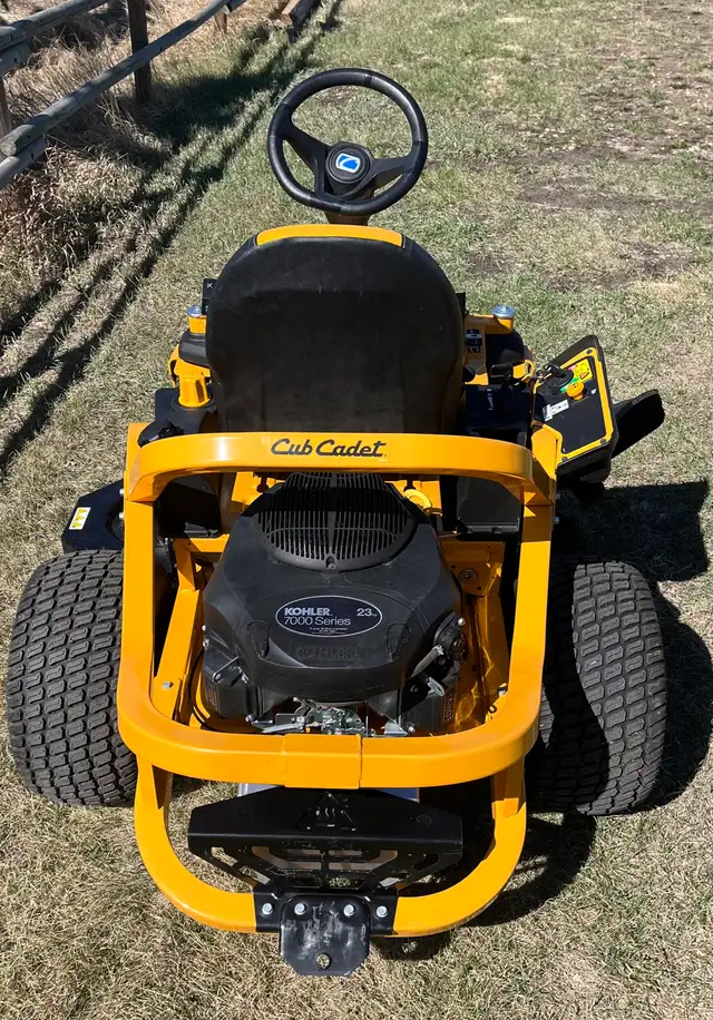 Cub Cadet ZTS1-50" Zero Turn - Photo 4