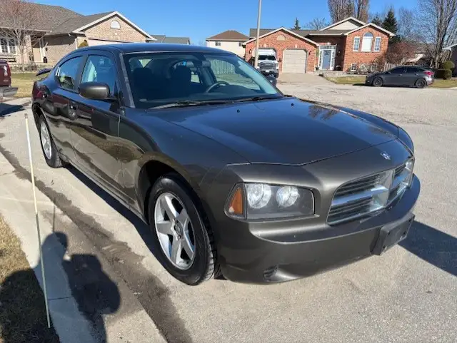 2010 DODGE CHARGER SE  (KAM-063)