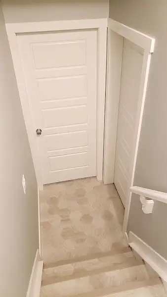Rent! NEW SPACIOUS TWO (2) BEDROOMS BASEMENT LEGAL SUITE! 818 Se - Photo 7