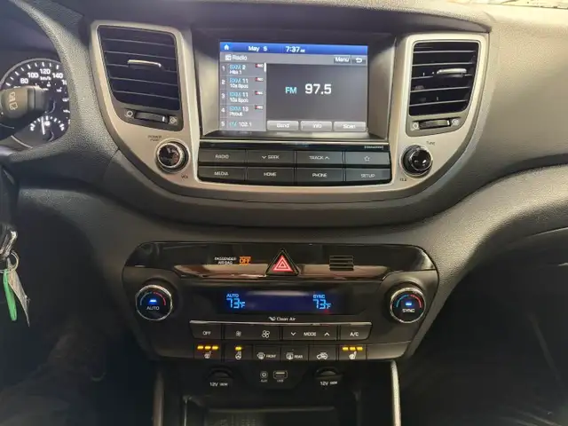 2018 Hyundai TUCSON SEL / AWD / Heated Leather, Wheel / Pano Roo - Photo 19
