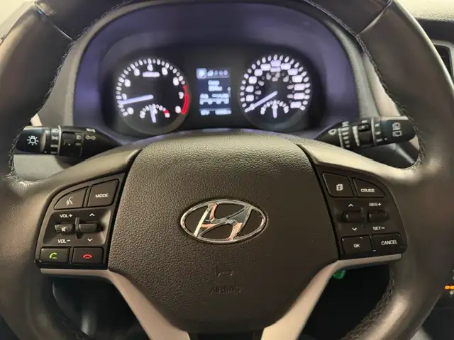2018 Hyundai TUCSON SEL / AWD / Heated Leather, Wheel / Pano Roo - Photo 21