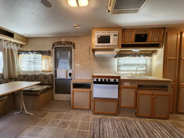 2007 Jayco Jay Feather Bumper Pull Camper 24 - Photo 9