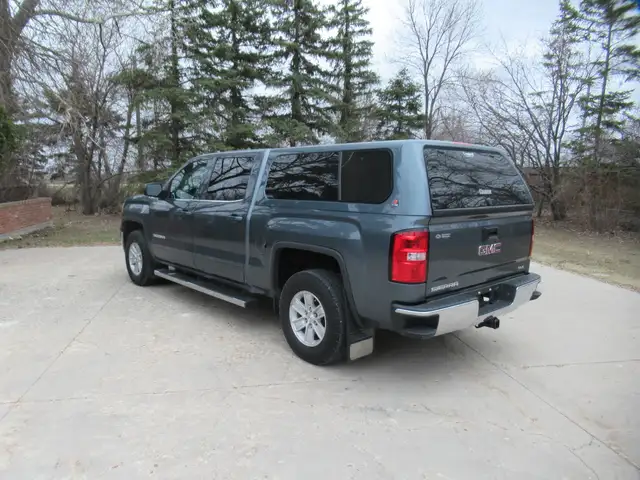 2014 GMC Sierra 1500 SLE Crew Cab 4WD - Photo 3