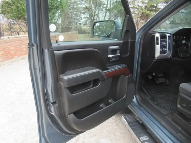 2014 GMC Sierra 1500 SLE Crew Cab 4WD - Photo 15