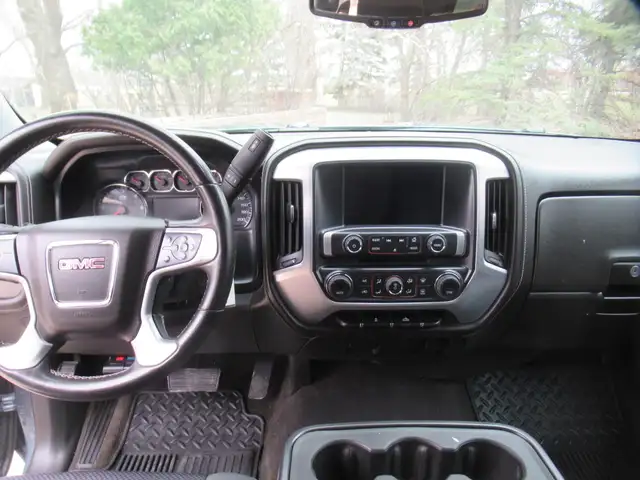 2014 GMC Sierra 1500 SLE Crew Cab 4WD - Photo 17