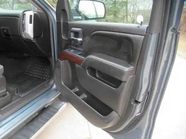 2014 GMC Sierra 1500 SLE Crew Cab 4WD - Photo 19