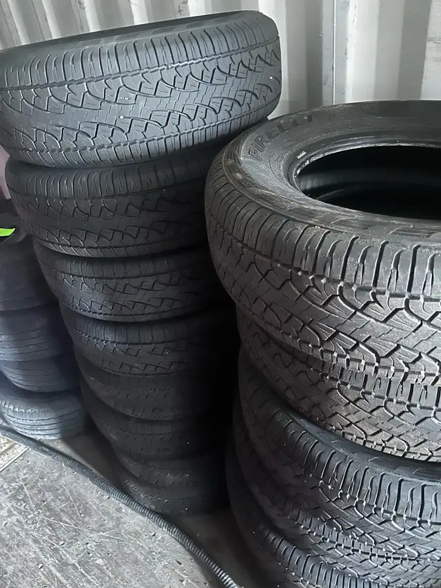 Pirelli Scorpion ATR Tire – 265/70R17 – Used