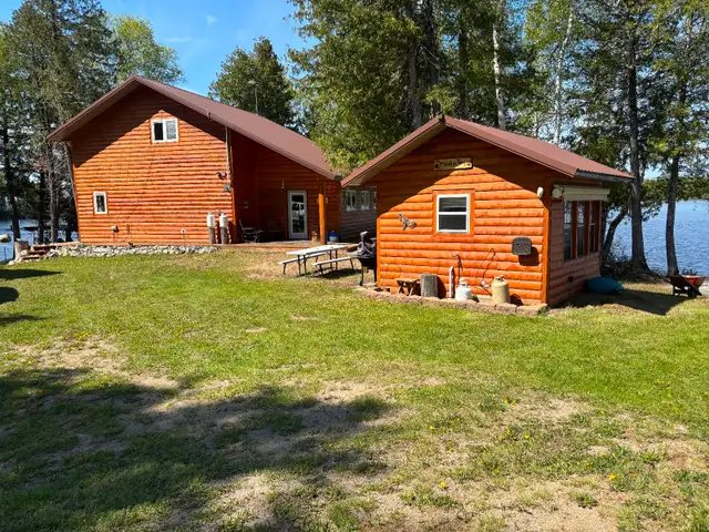 Cabin on Lac Des Mille Lac - Photo 3