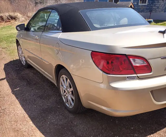 2010 Convertible - Photo 4