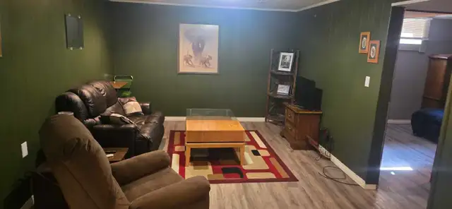 Room rental/basement suite - Photo 4