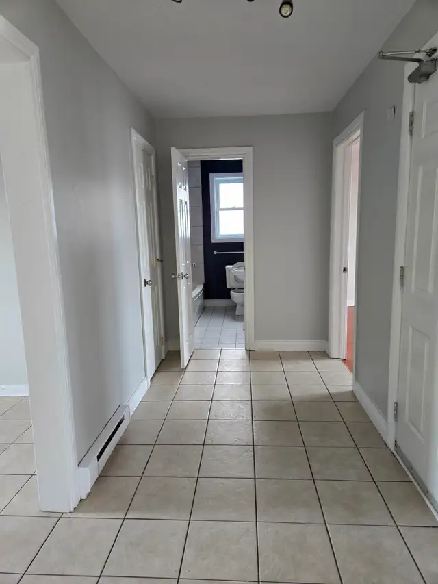 UPSTAIRS - 2 BDRM - Photo 9
