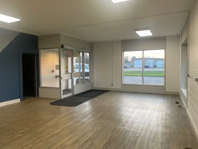 Commercial Space for Rent, Office, Showroom & Warehouse - Photo 4
