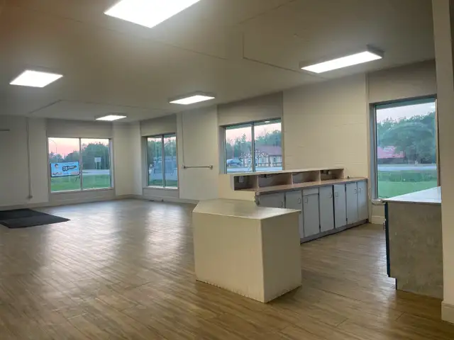 Commercial Space for Rent, Office, Showroom & Warehouse - Photo 5