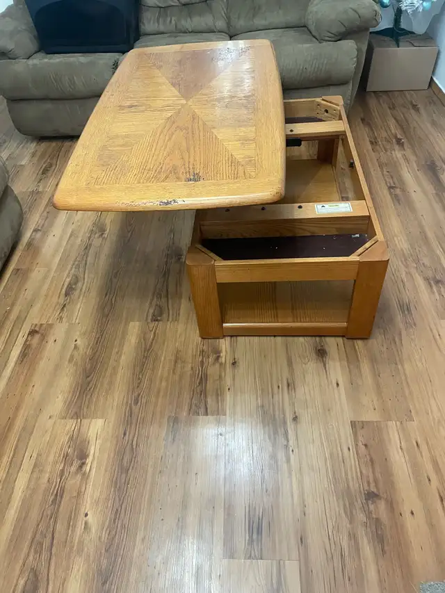 free coffee and end tables - Photo 2