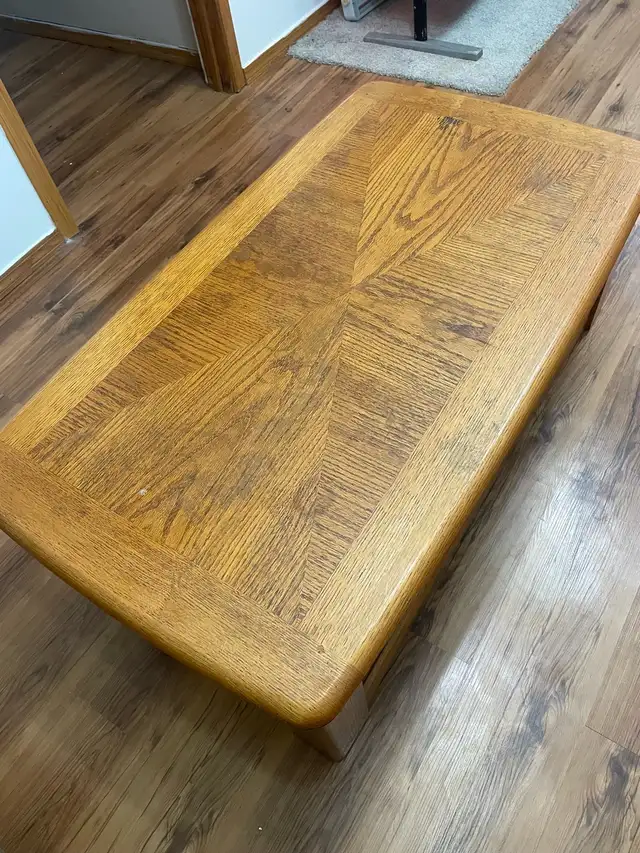 free coffee and end tables - Photo 3