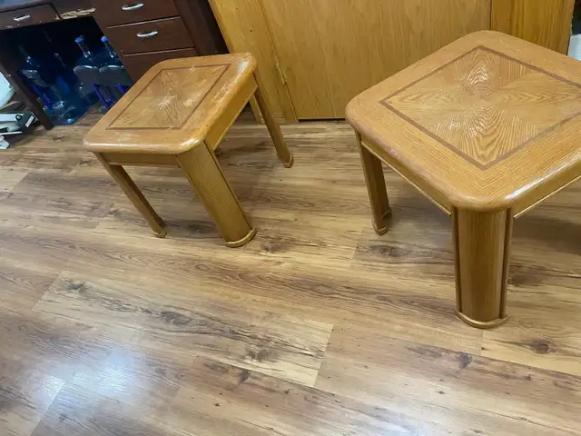 free coffee and end tables - Photo 4