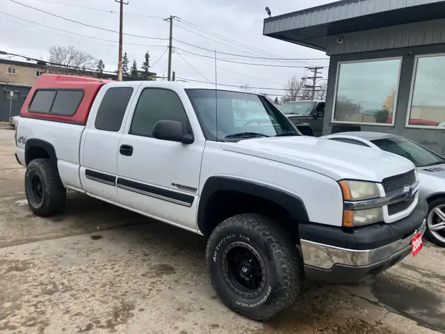 4x4~ 2004 Chevy Silverado 1500 SAFETIED