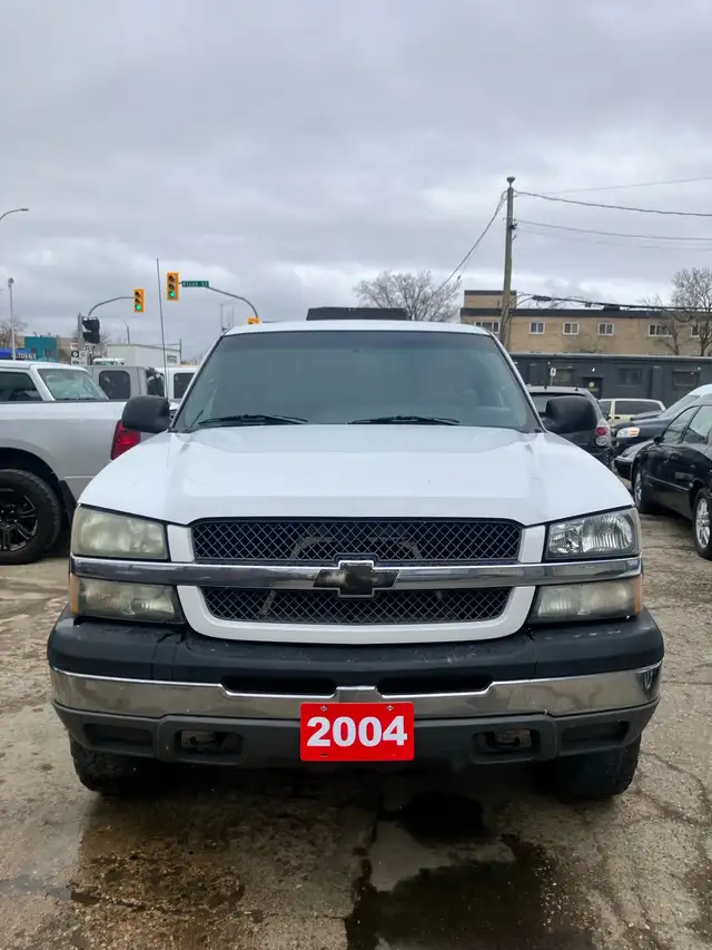 4x4~ 2004 Chevy Silverado 1500 SAFETIED - Photo 3