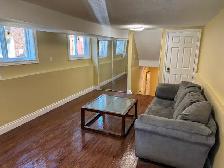 2 Bed Legal Basement in Mississauga near ErinMill / Battleford
