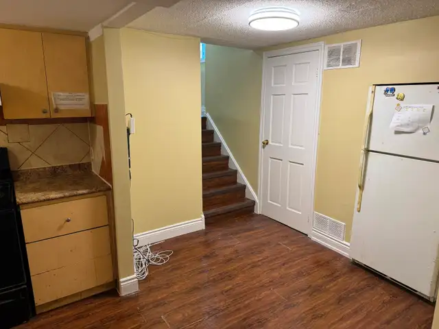 2 Bed Legal Basement in Mississauga near ErinMill / Battleford - Photo 6