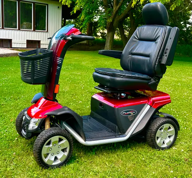 4 WHEEL PRIDE PURSUIT XL SCOOTER