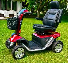 4 WHEEL PRIDE PURSUIT XL SCOOTER