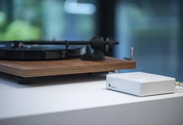 Pro-Ject Record Box E MM MC Phono Preamp USB