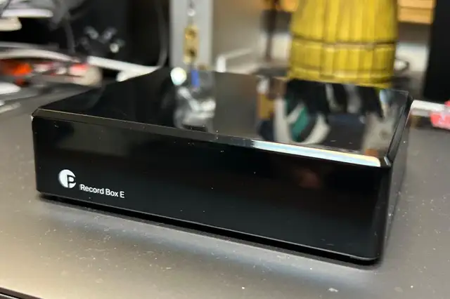 Pro-Ject Record Box E MM MC Phono Preamp USB - Photo 3