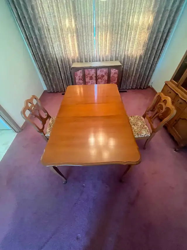 50’s 60’s China cabinet, table  and 2 chairs - Photo 4