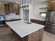 Quartz ountertop with grey veins