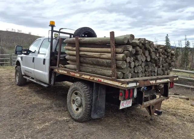 Wooden Fence Posts for Sale - Photo 2