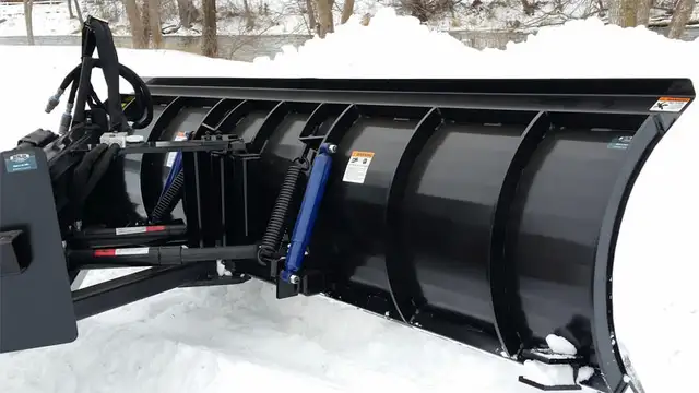 Charrue à tracteur robuste de 2,13 m (7 pi)