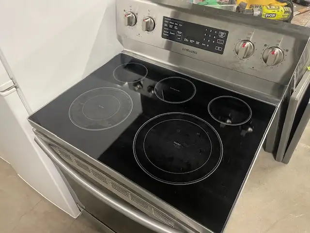 Cuisinière stainless vitrocéramique convection Samsung - Photo 2