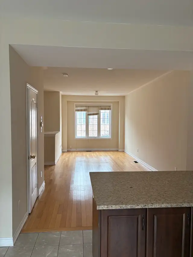 4 Bedrooms Townhouse For Rent Available May 2026 - Photo 4